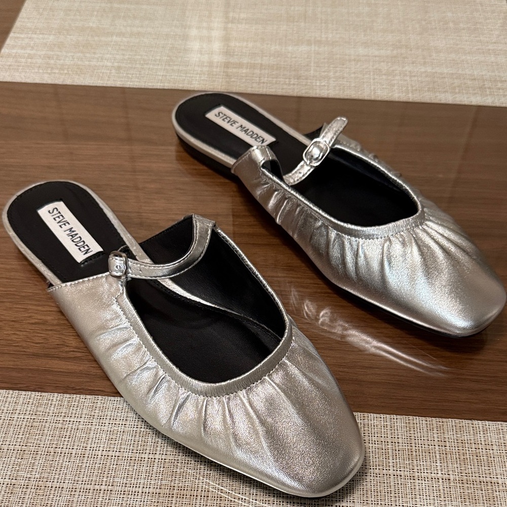 Steve Madden Metallic Silver Flats